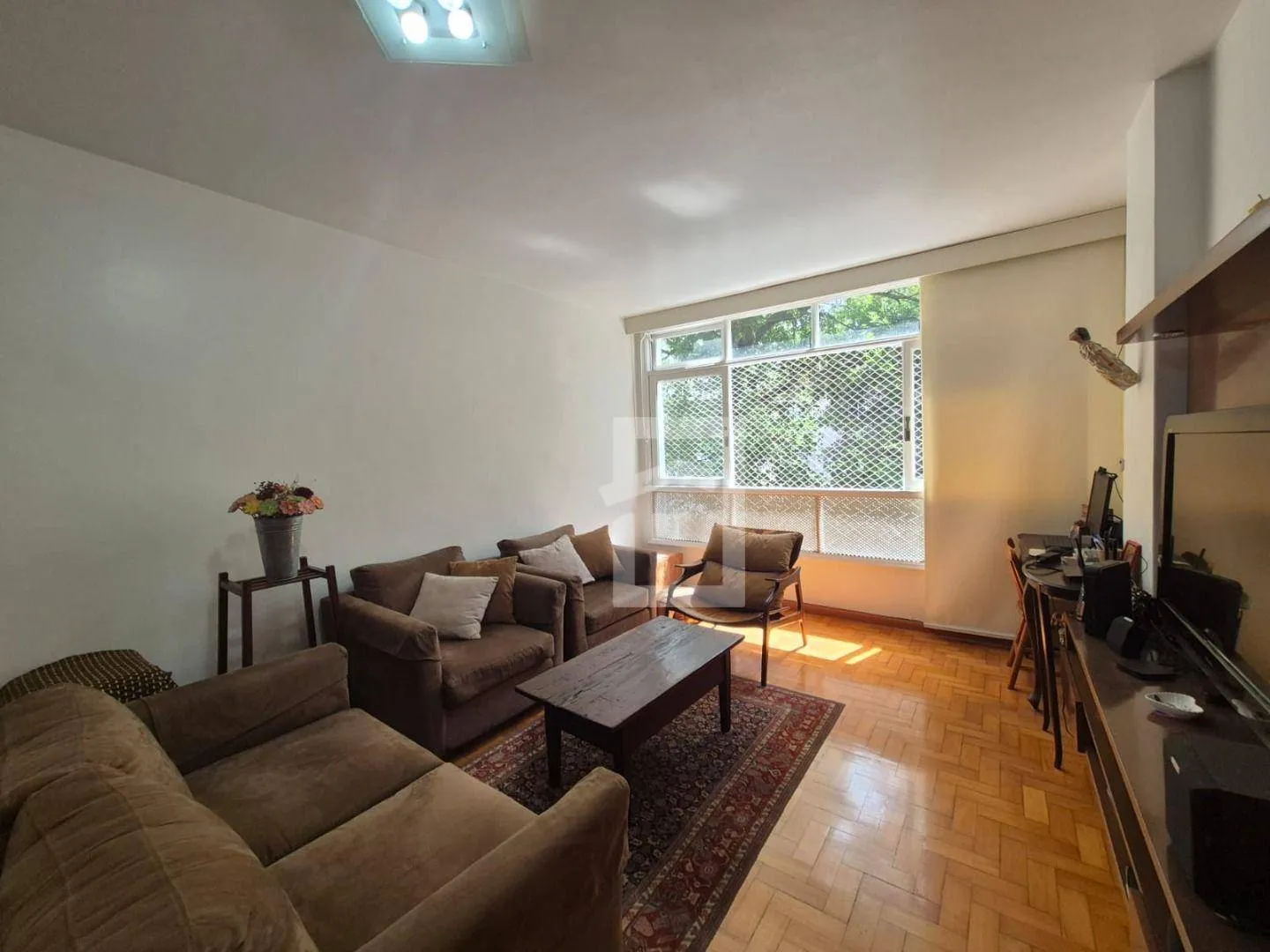 Unfurnished 3-bedroom apartment with a balcony — photo 5