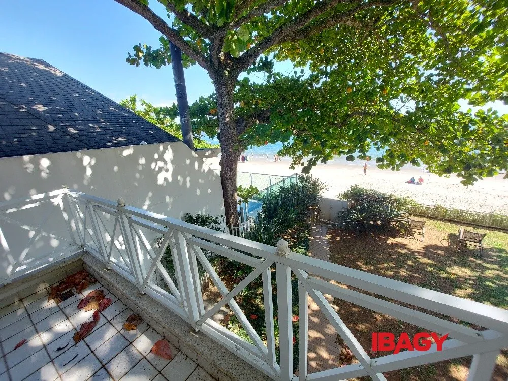 Меблированный дом 518 м² с 5 спальнями и 4 суитами — photo 21