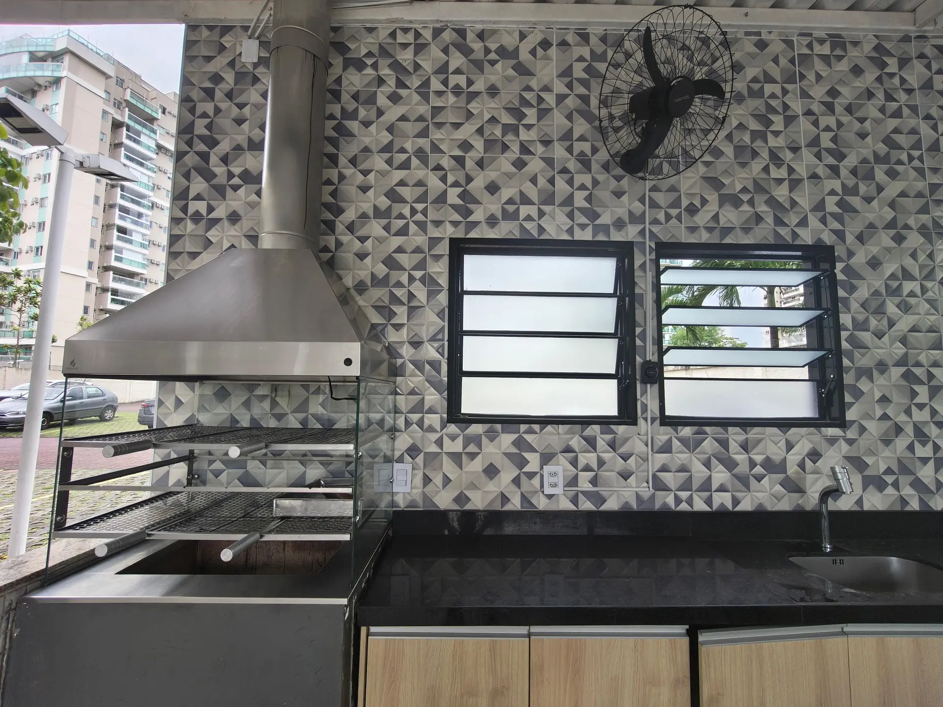 3-bedroom apartment in a building with a sauna — photo 10