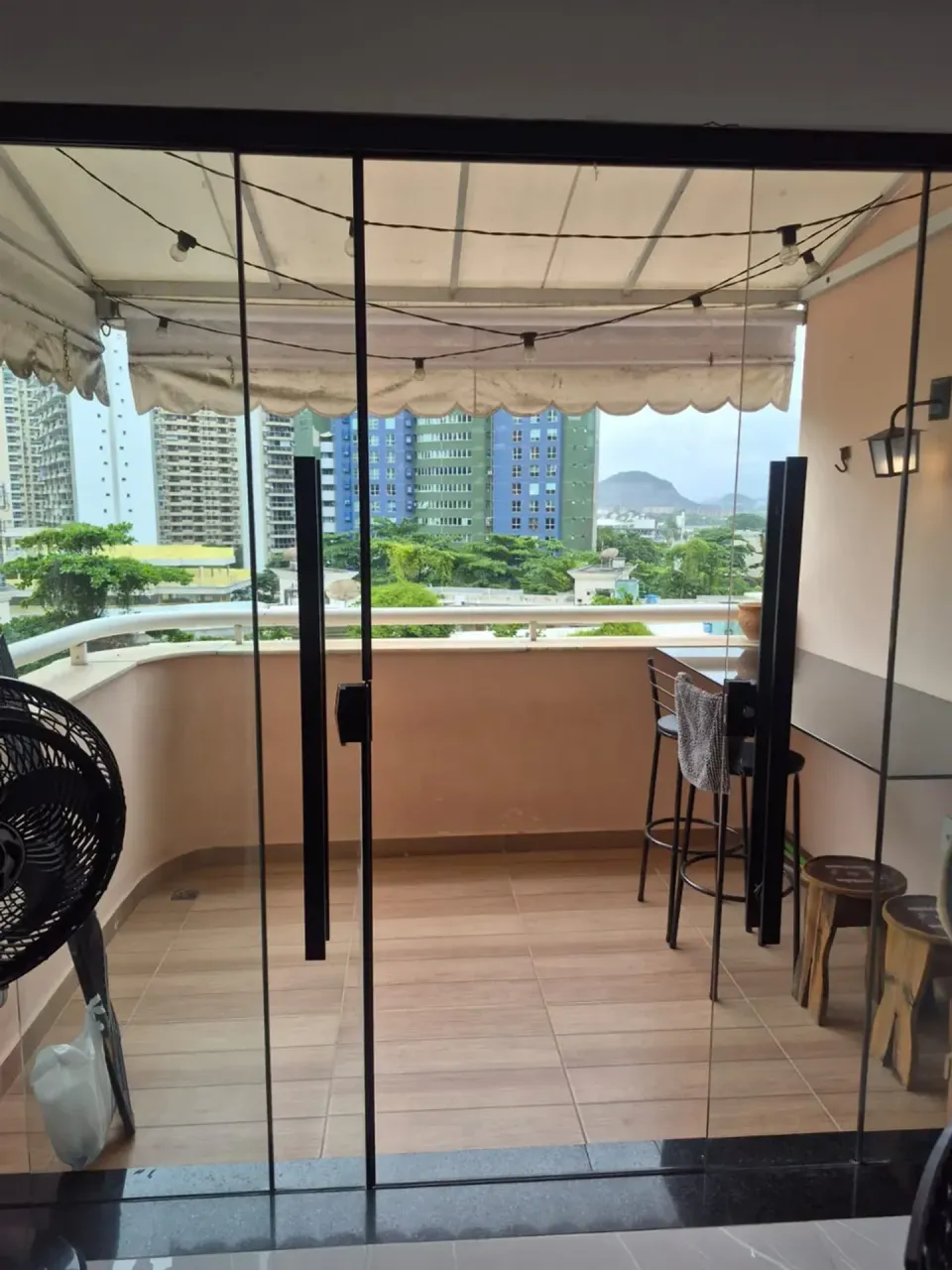 Apartamento duplex mobiliado com cozinha fechada e 2 quartos — photo 4