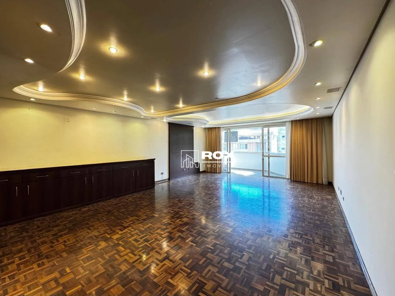 250 m² apartment with 3 bedrooms and a gas stove — photo 6