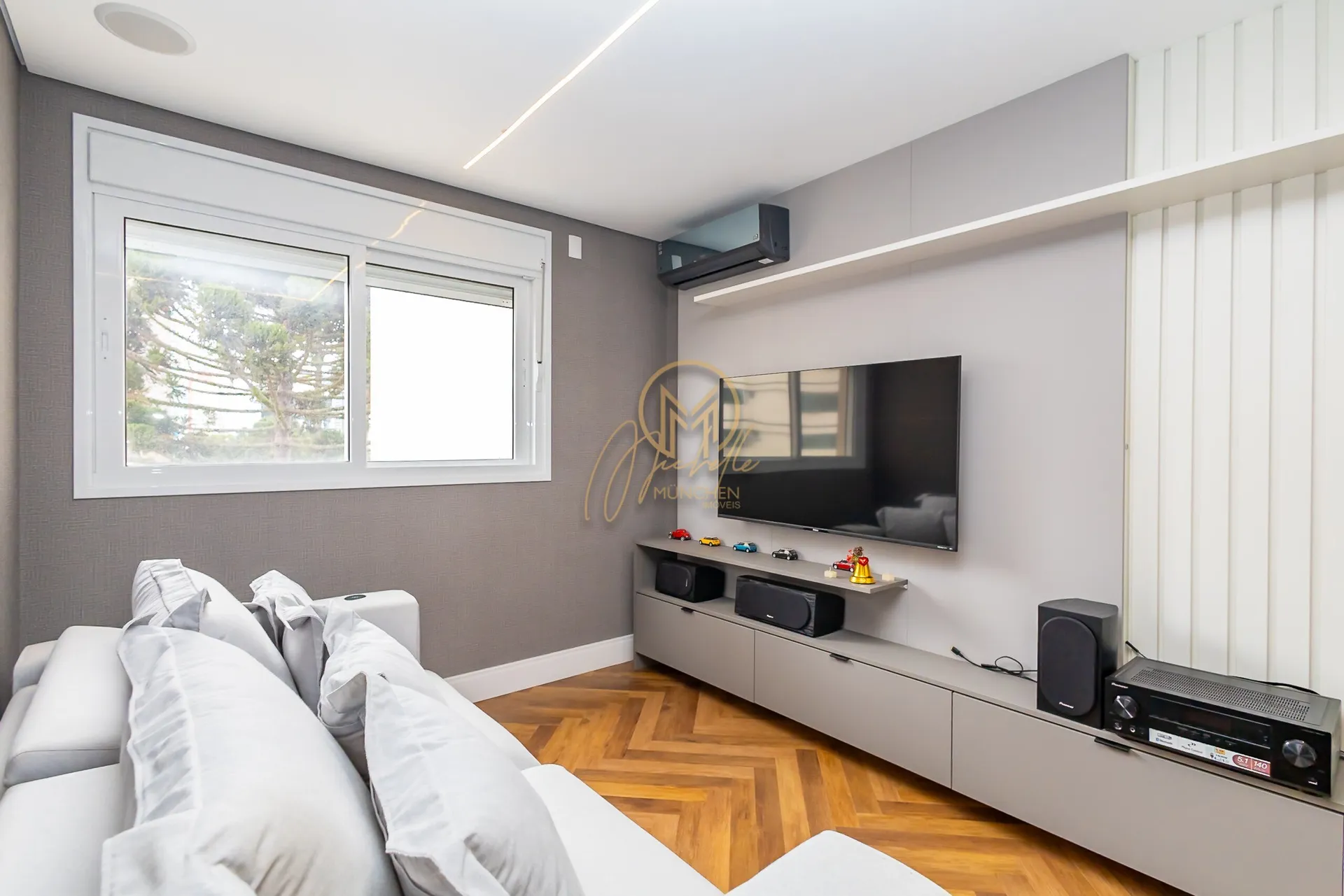 Furnished 462 m² apartment with 4 en-suite rooms — photo 58