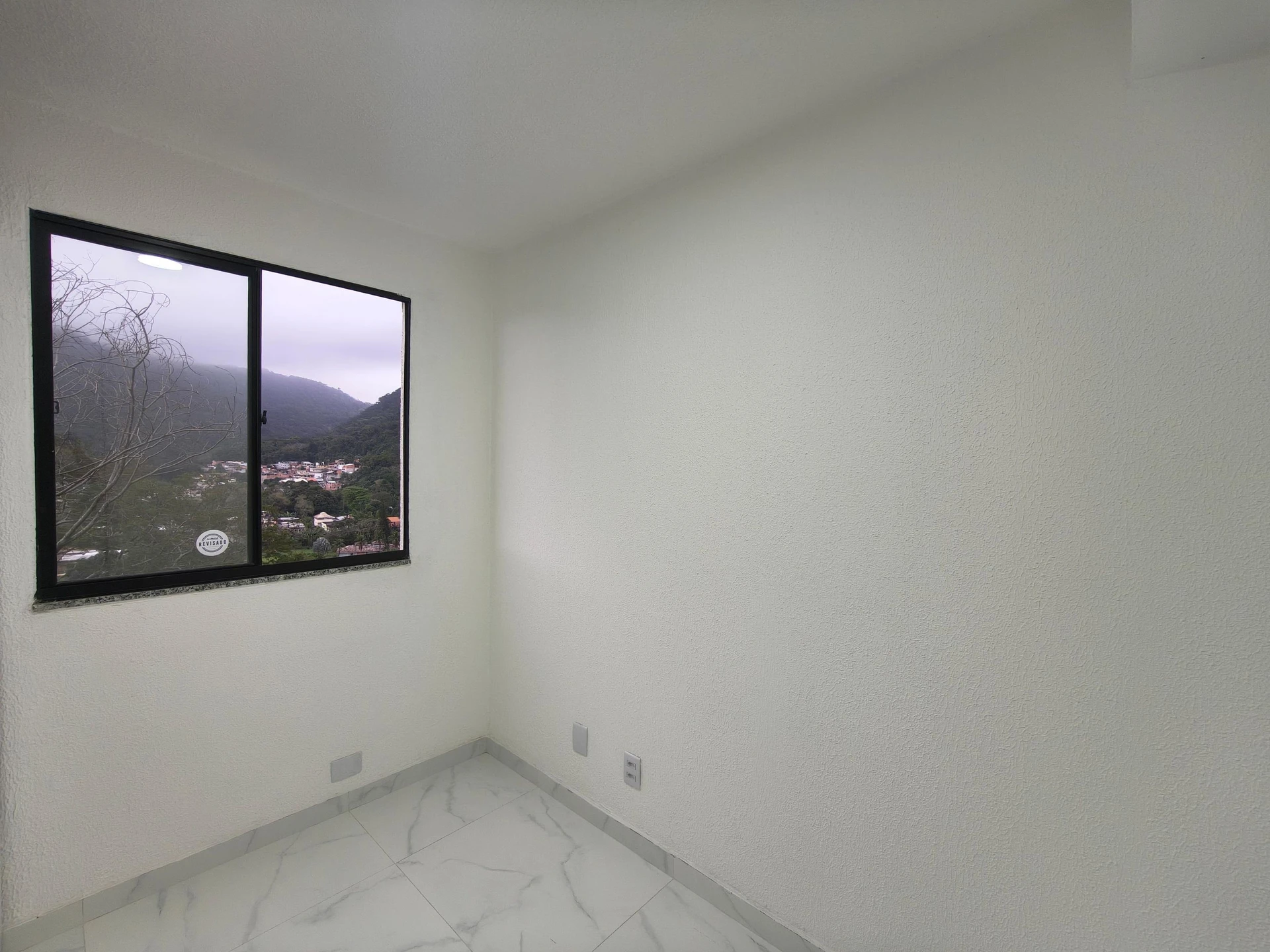 Apartamento mobiliado com 2 quartos, 1 banheiro e varanda — photo 27