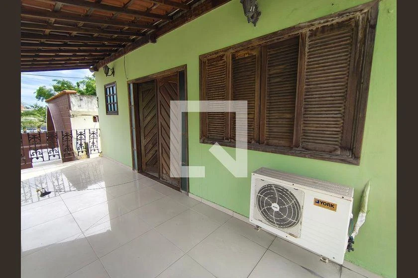 Furnished house with 5 bedrooms and 631 m² — photo 44