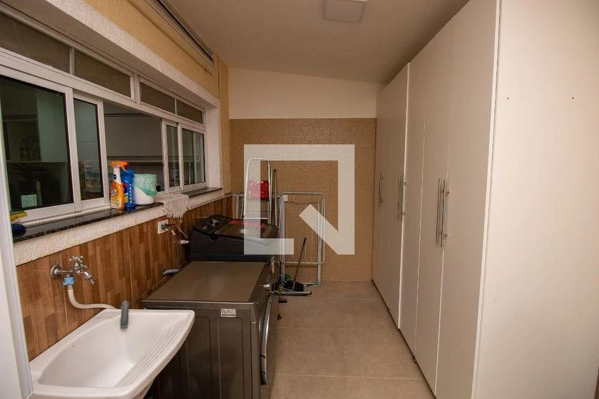 Apartamento mobiliado com 300 m² e 4 quartos, 3 suítes — photo 2