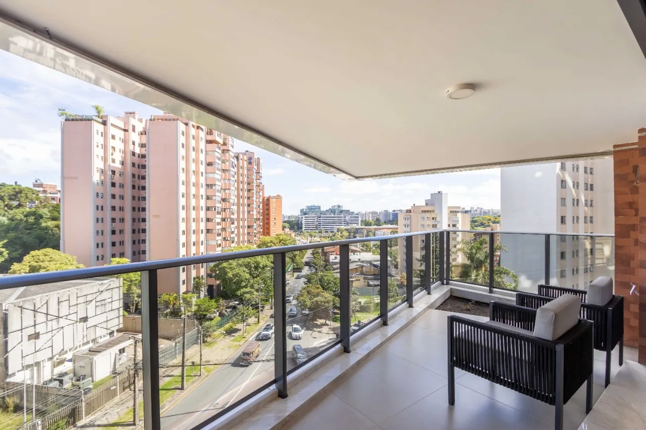 3-bedroom apartment in a building with a gym — photo 15