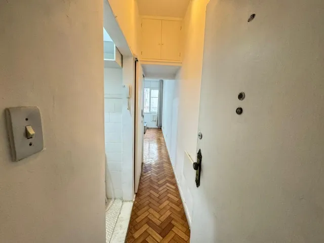 Unfurnished studio with 1 bedroom and 1 bathroom — photo 15