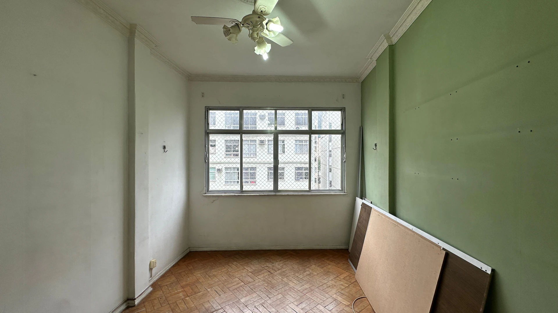 1-bedroom apartment with a separate kitchen and no parking — photo 8