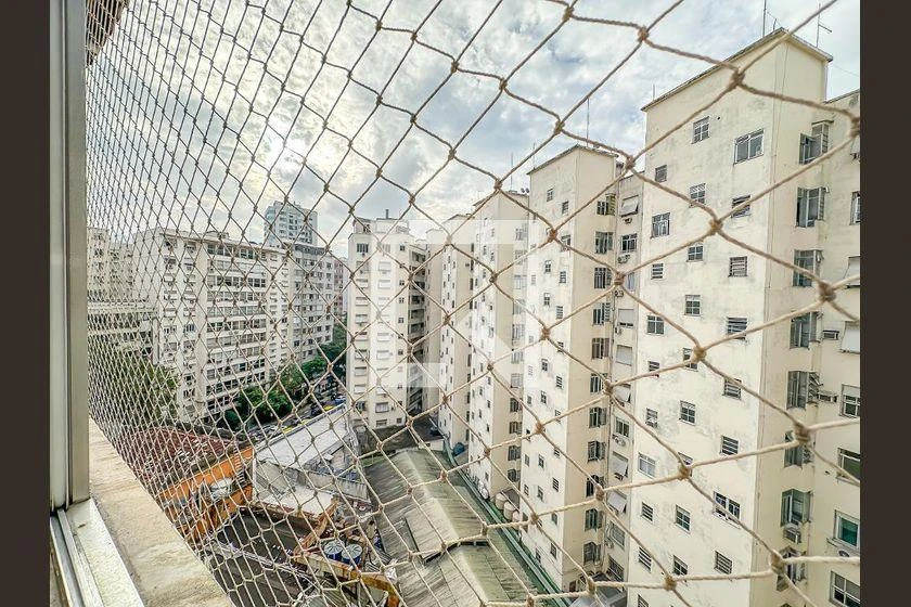 Apartamento de 3 quartos com piso de madeira ou laminado — photo 40