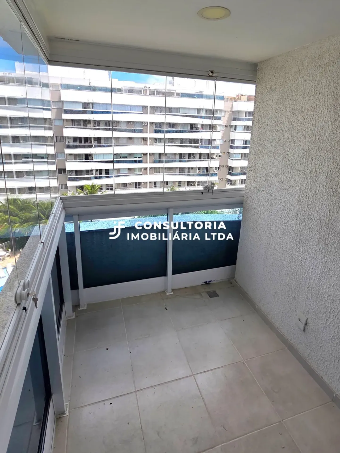 Apartment, 75 m², with a glass-enclosed balcony — photo 6