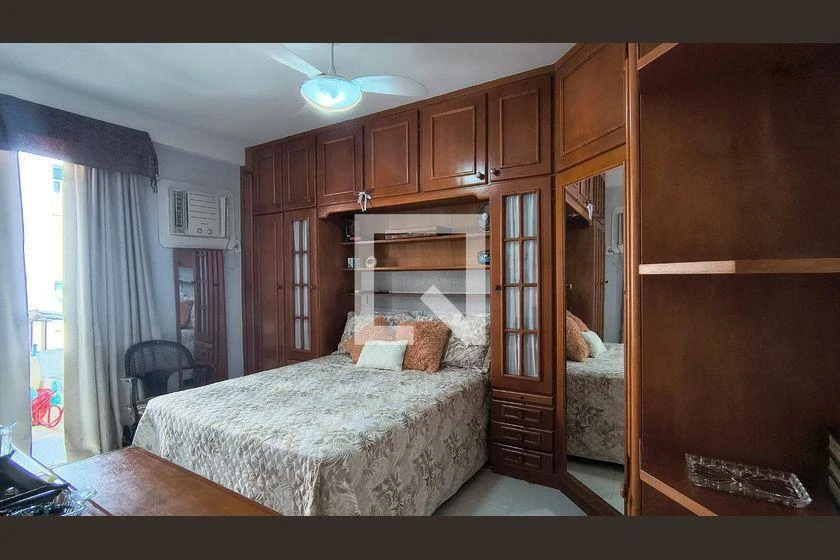 Furnished 4-bedroom apartment with 150 m² and a balcony