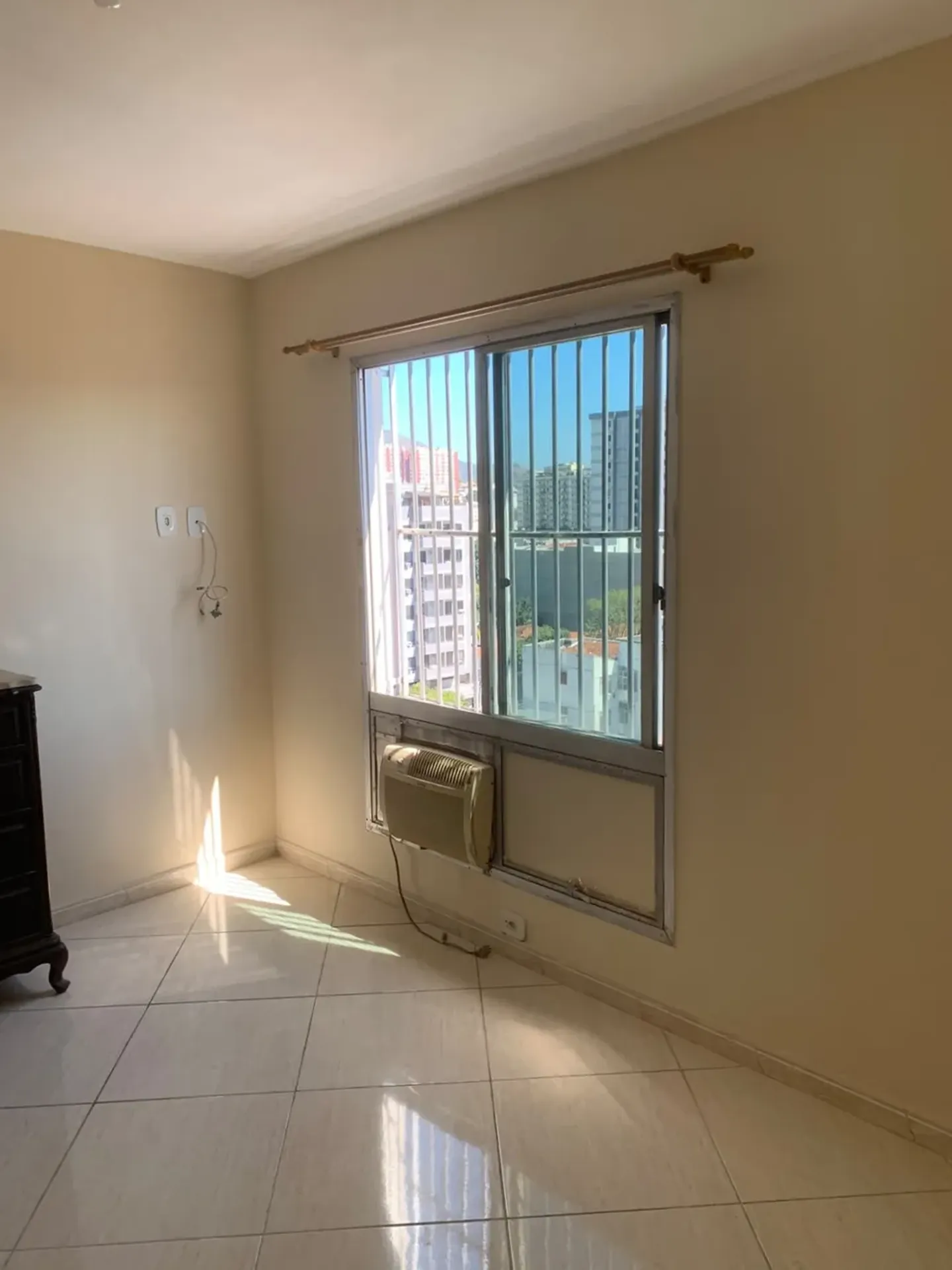 Unfurnished 2-bedroom apartment with 2 bathrooms — photo 23