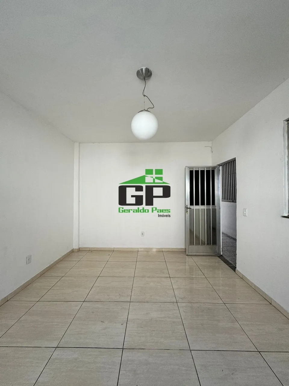 1-bedroom apartment with open-plan kitchen and balcony — photo 11