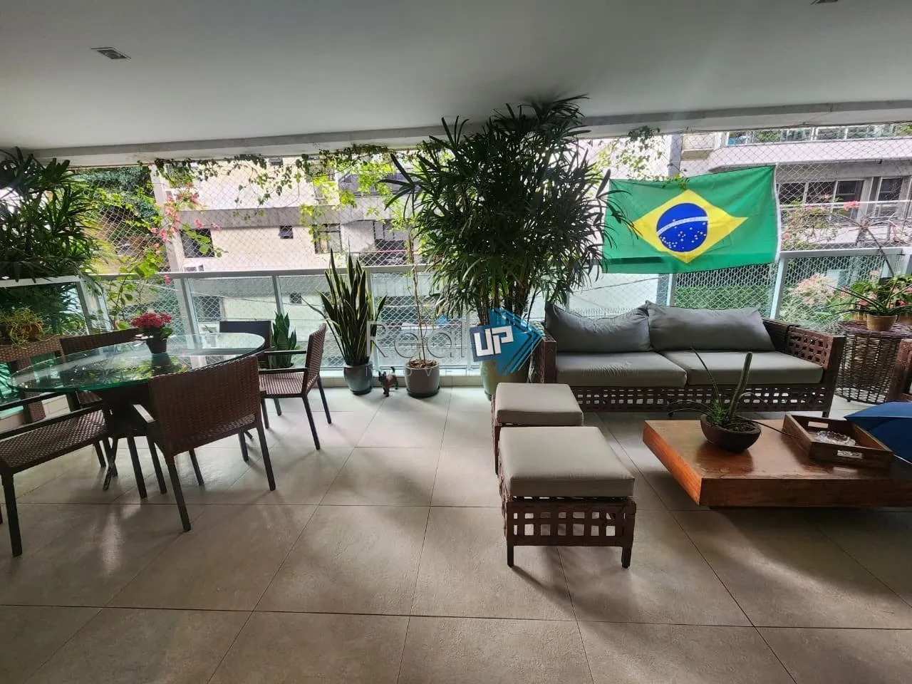 4-bedroom apartment with 227 m² and 3 parking spaces — photo 15
