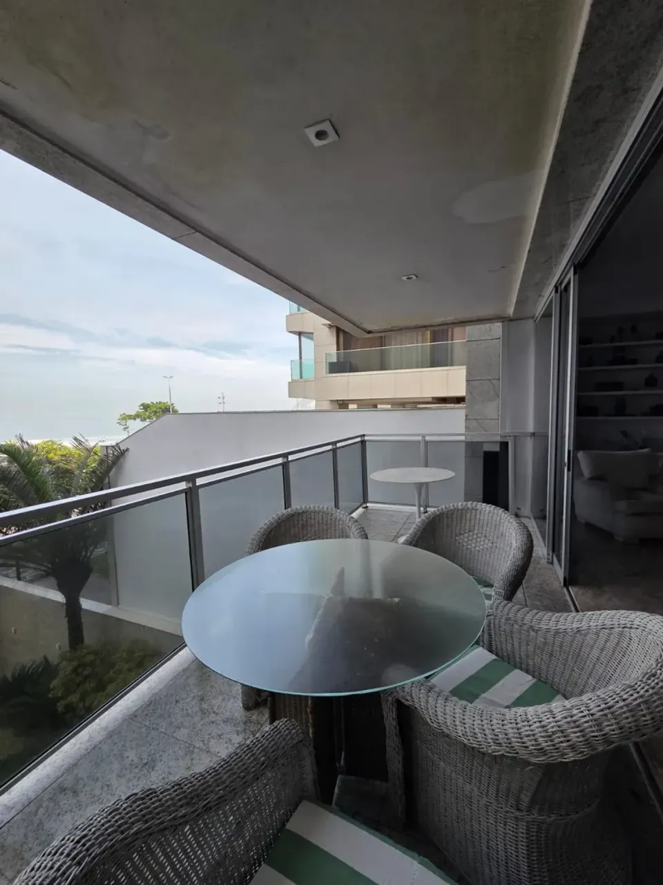 Furnished apartment with 4 bedrooms and 2 parking spots — photo 4