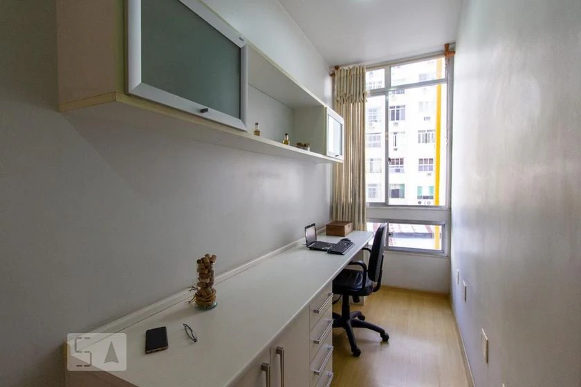 Furnished 1-bedroom apartment with open-plan kitchen — photo 14