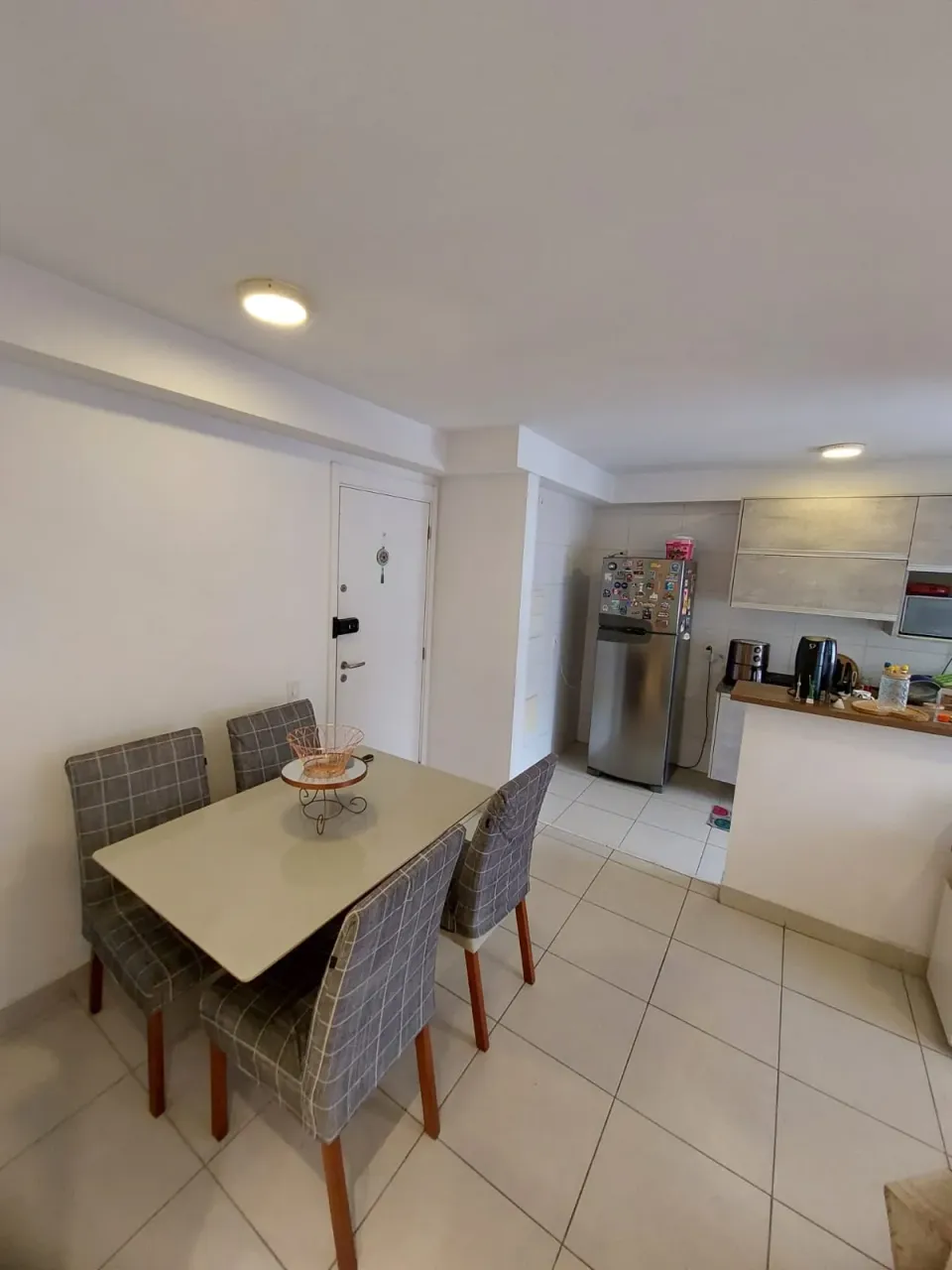 Furnished apartment with 2 bedrooms and an open-plan kitchen — photo 2