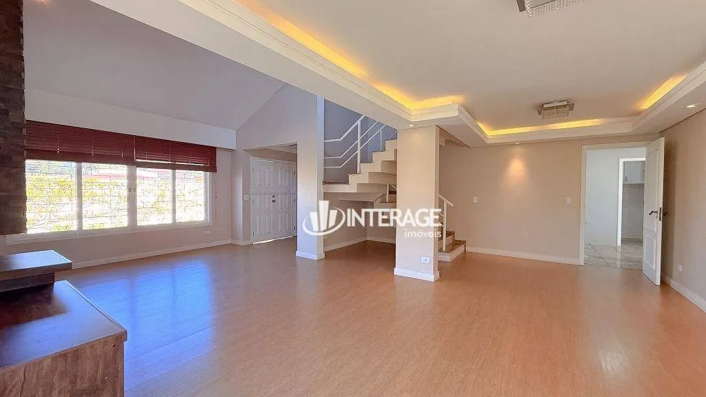 Condo house with private garden and laundry area — photo 31