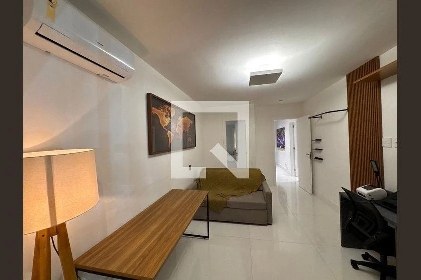 Rental house with 4 suites and 450 m² — photo 24