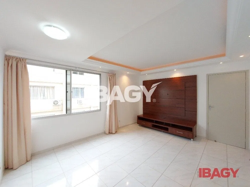 61 m² apartment with 2 bedrooms and 1 parking space — photo 3