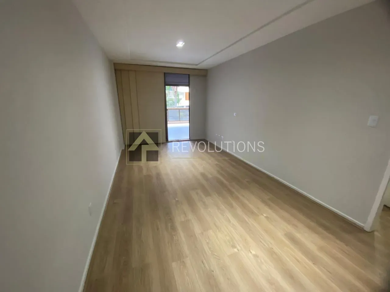 Furnished apartment with 2 bedrooms and 3 bathrooms — photo 8