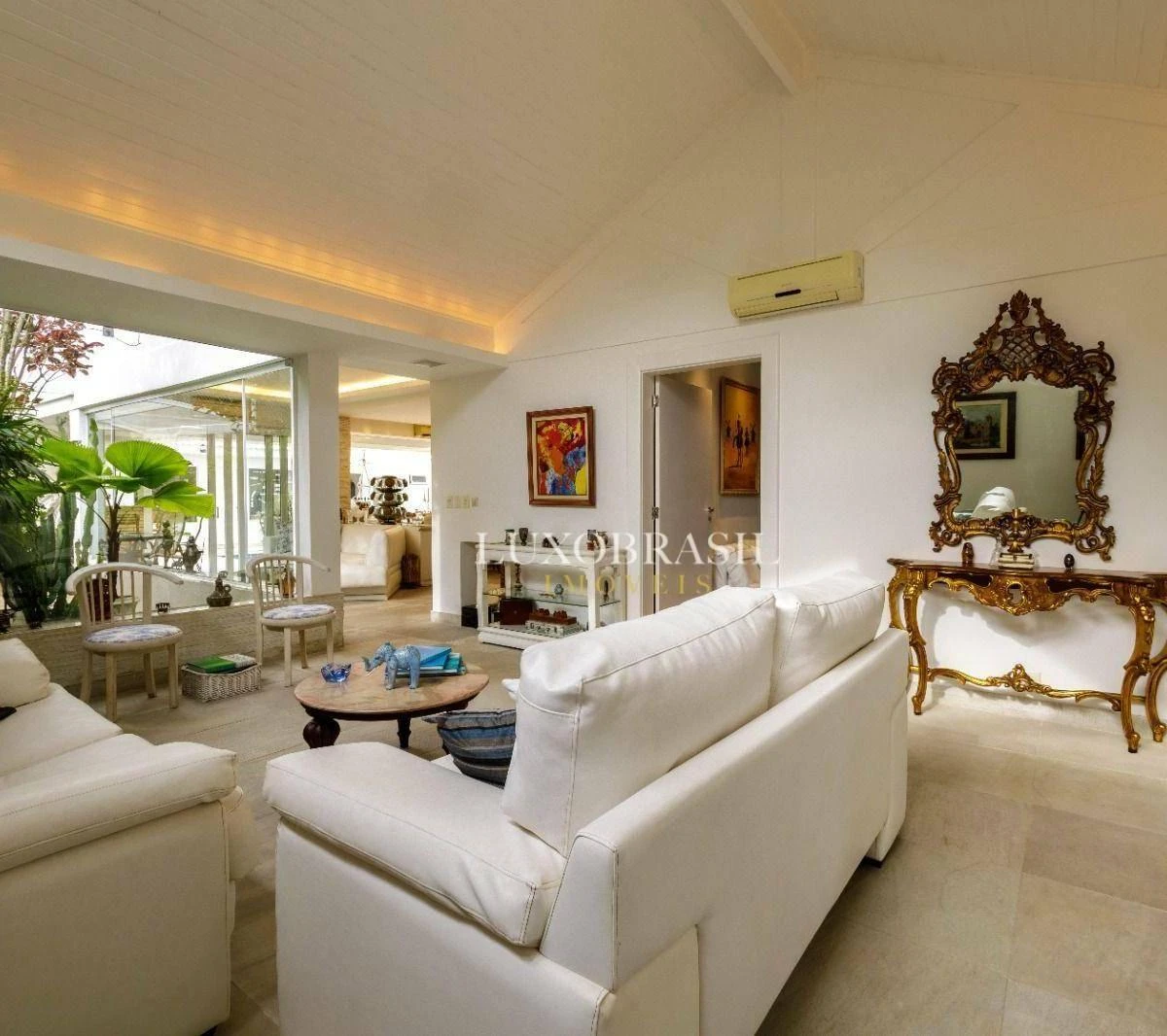 6-bedroom house with 600 m² and 7 parking spaces