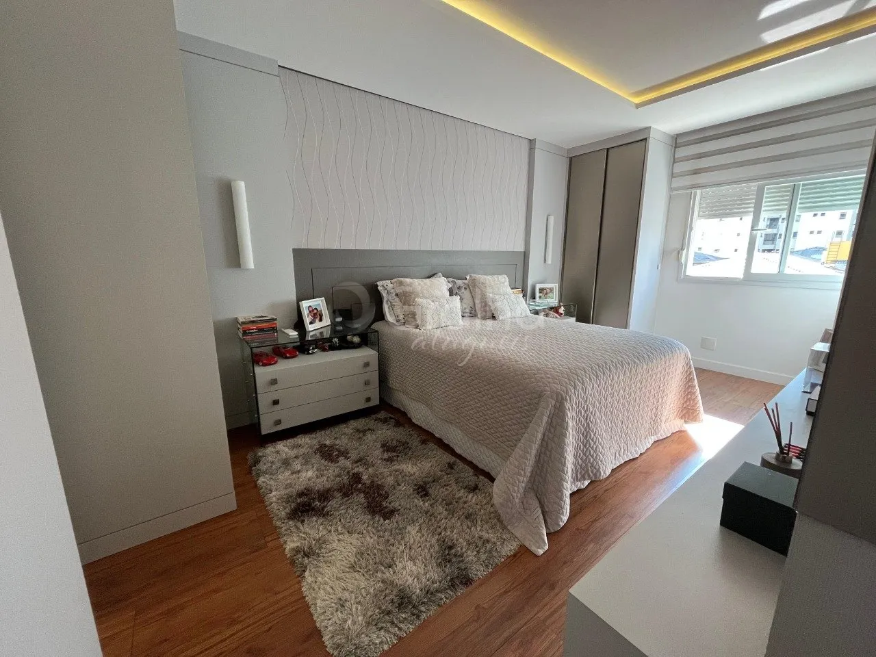Furnished apartment with 3 bedrooms and 199 m² — photo 20