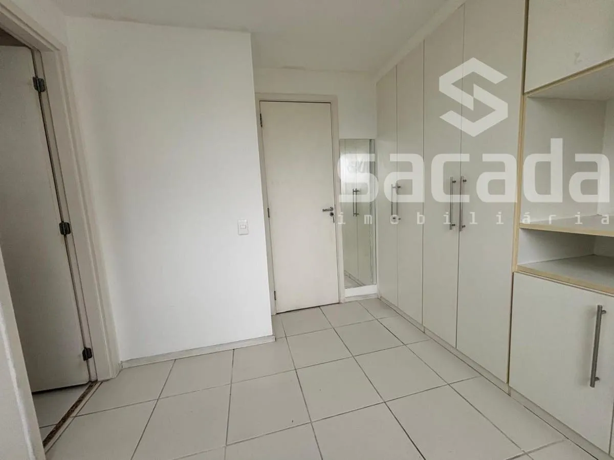 Балкон с грилем и 3 спальни: квартира 131 м² — photo 26