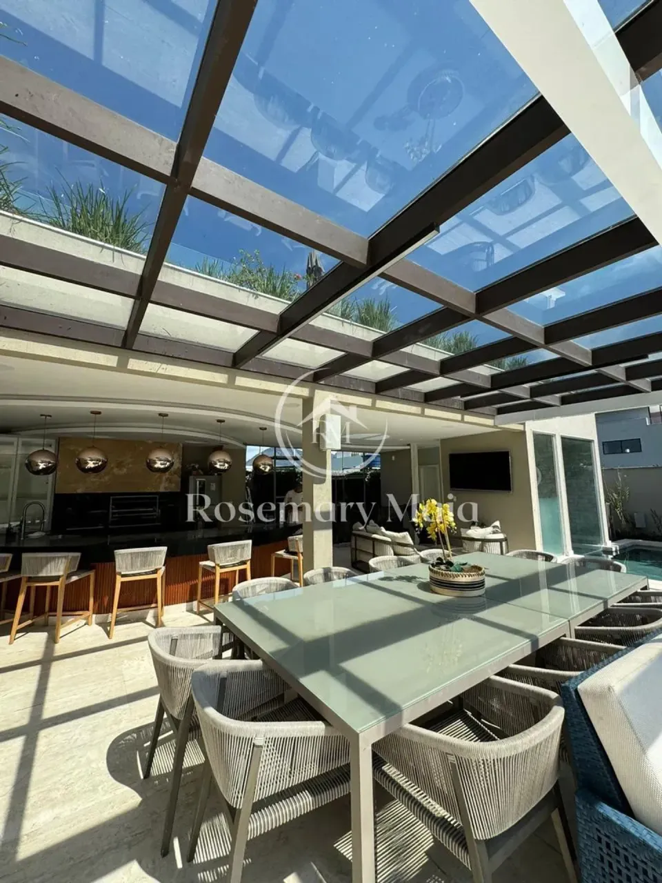 Furnished 1700 m² house with 5 bedrooms and open-plan kitchen — photo 7
