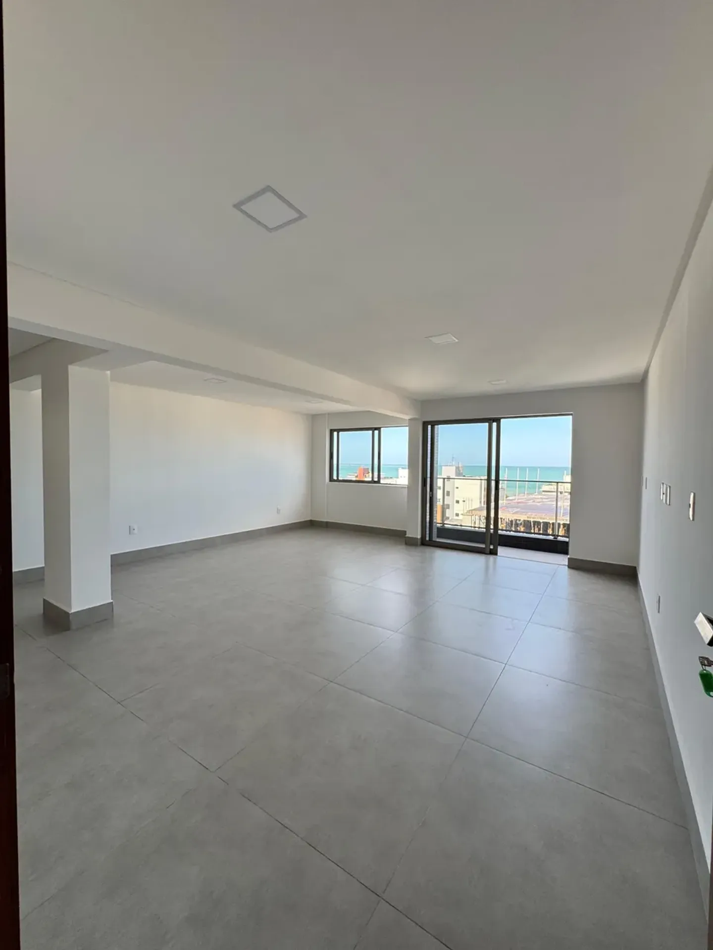Квартира 145 м² з 4 спальнями-сюїтами та паркуванням — photo 6