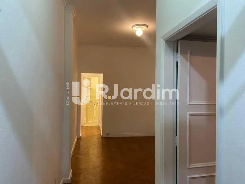 Apartamento de 1 quarto com banheira — photo 24