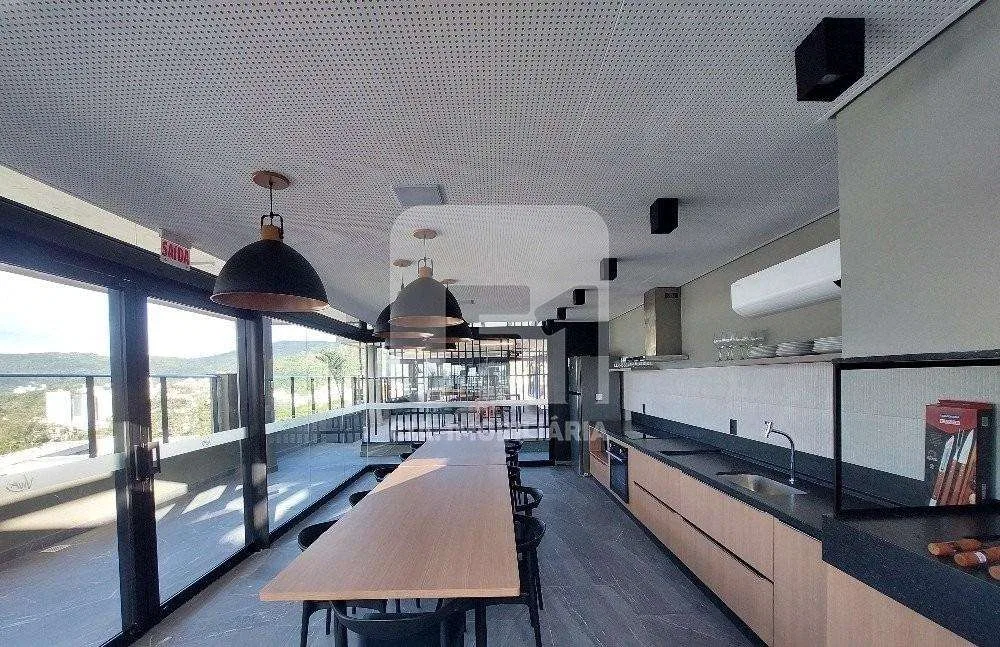 Floor-to-ceiling windows in a one-bedroom apartment, 32 m² — photo 25