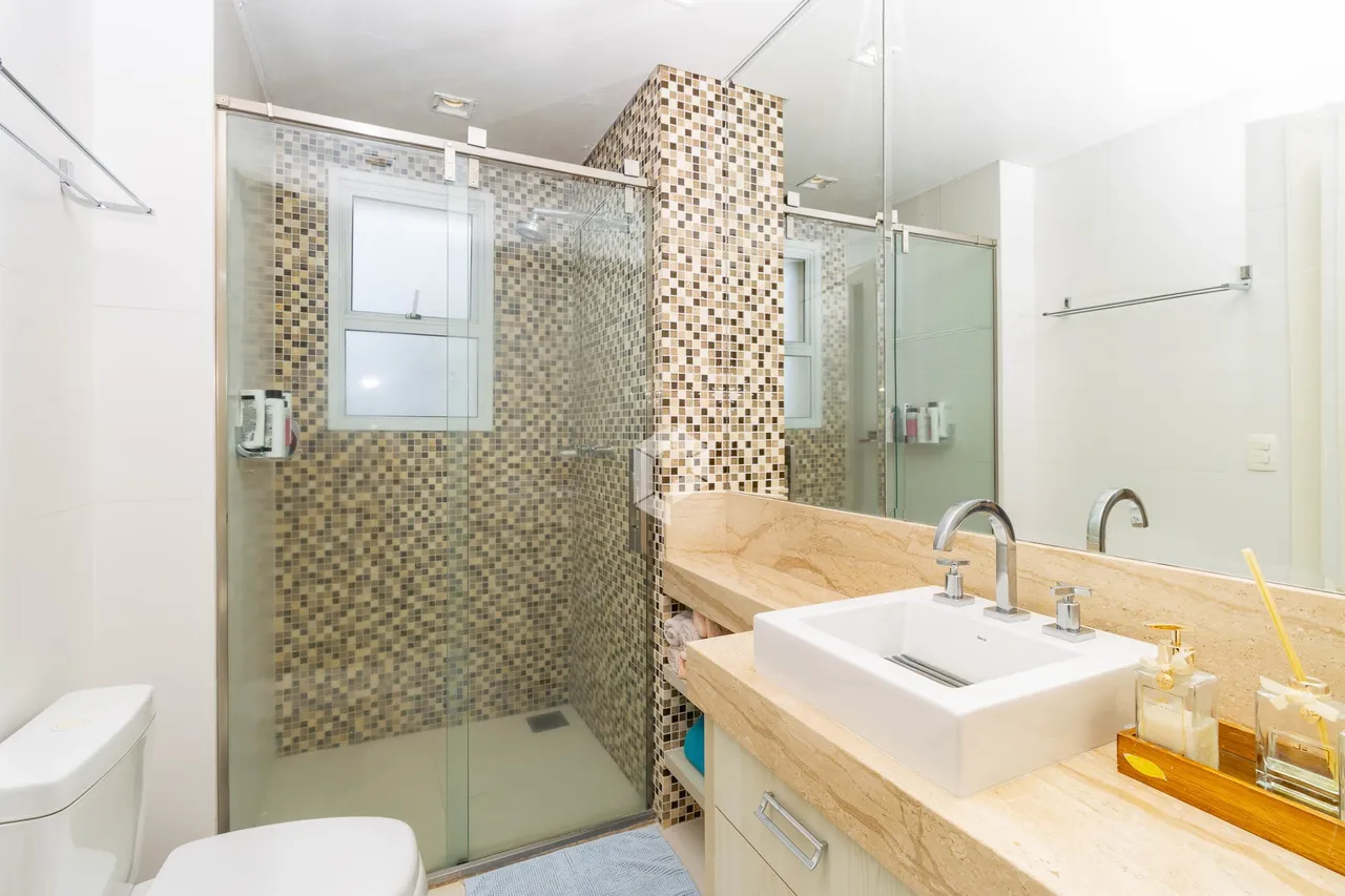 Furnished apartment with 3 en-suite bedrooms and 295 m² — photo 12