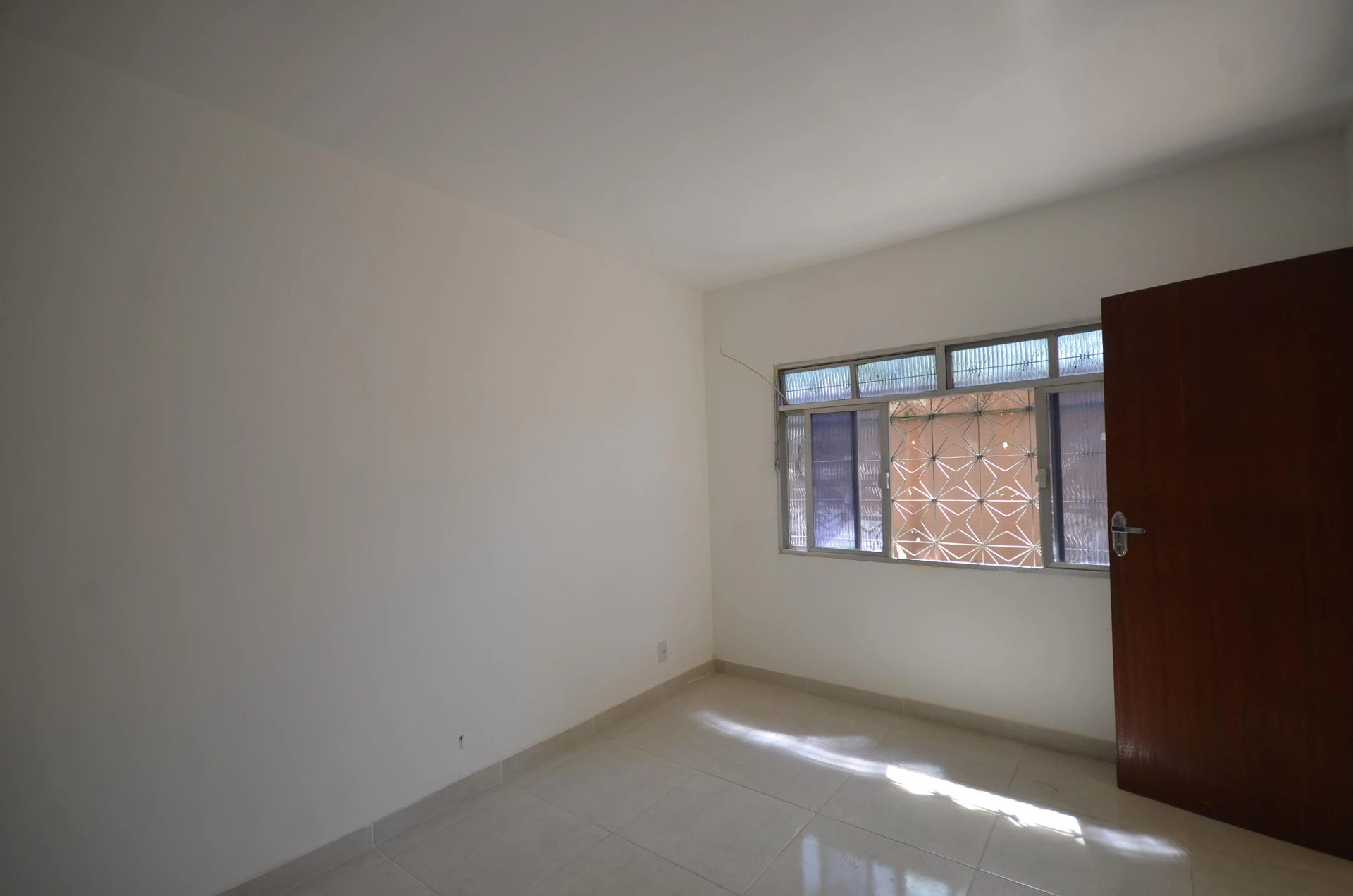 2-bedroom house with a washing machine — photo 17