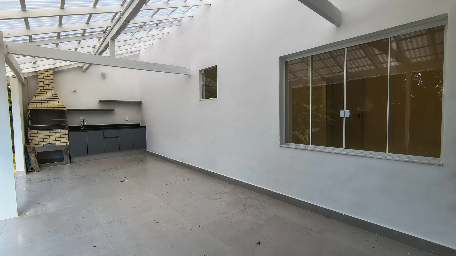 Casa sem mobília com 3 quartos, quintal e churrasqueira — photo 5