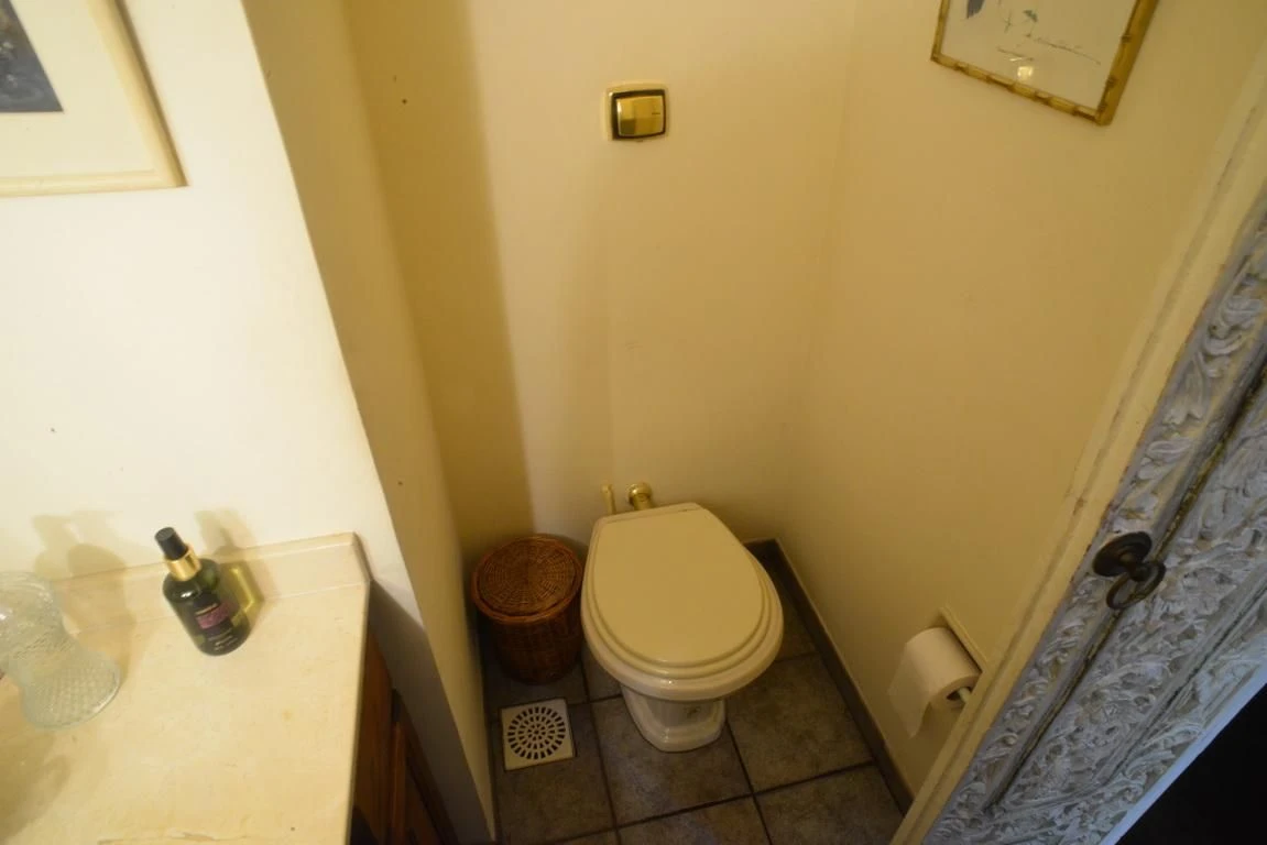 Casa mobiliada com 6 quartos e 5 suítes, com jardim — photo 77