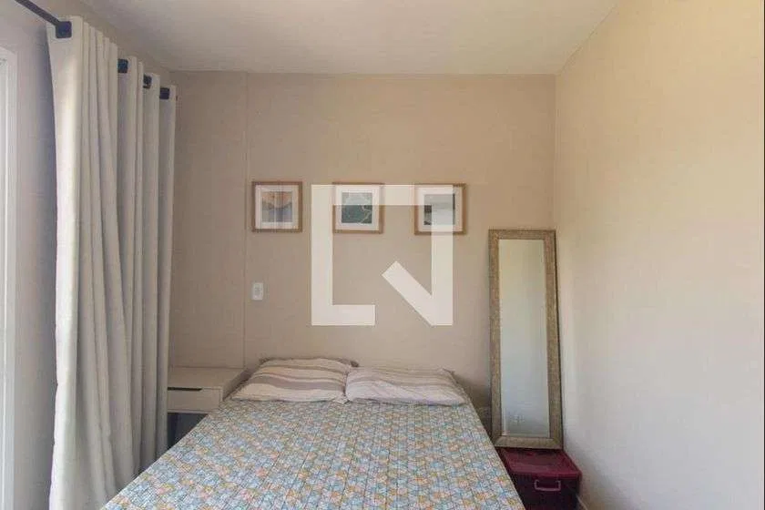 2-bedroom apartment with a walk-in closet in Curitiba — photo 6