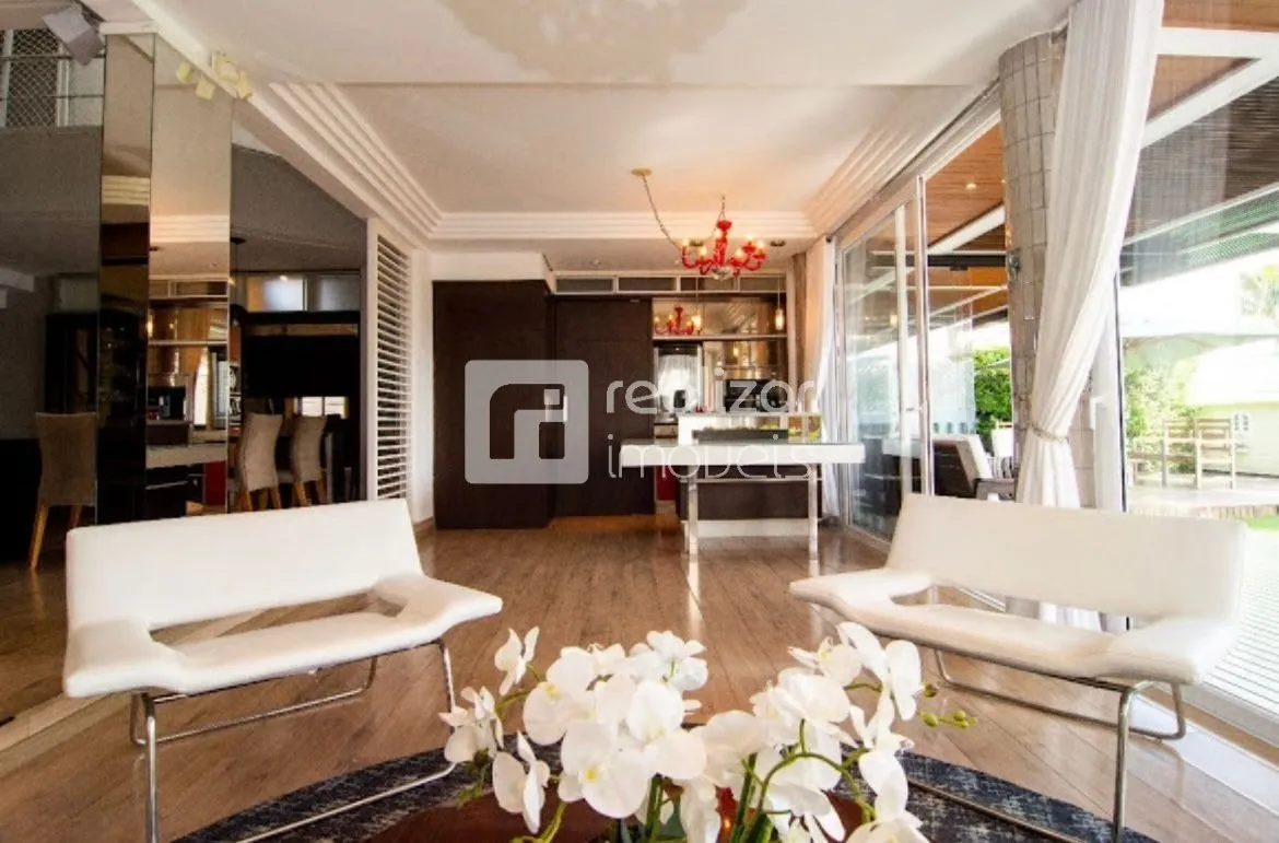 Furnished 600 m² house with 5 en-suite suites and parking — photo 15