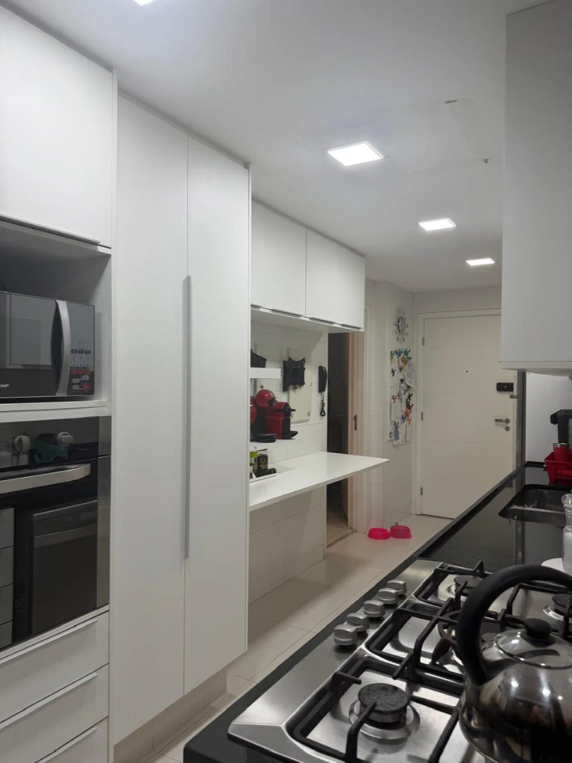 4-bedroom apartment with a water view — photo 27