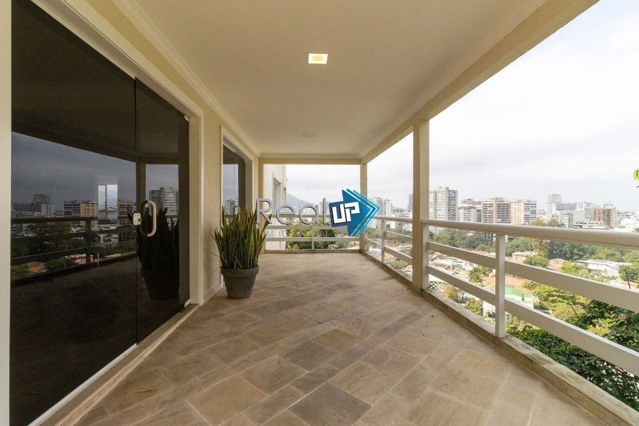 Condominium house with 5 bedrooms and 1081 m² plus laundry — photo 28