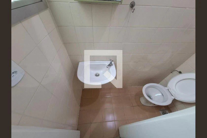 Home office in a 4-bedroom apartment, 140 m² — photo 23