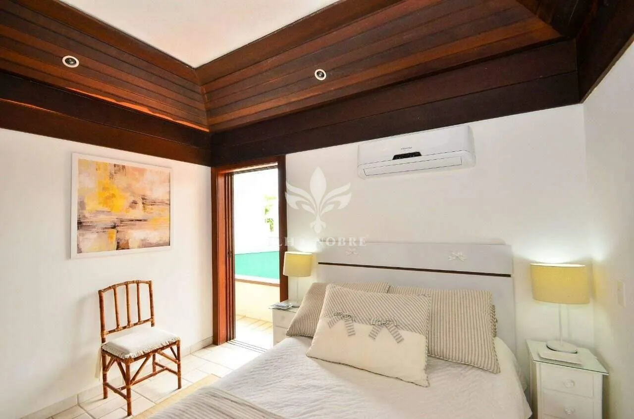 Casa mobiliada com 7 quartos e piscina ao ar livre — photo 73