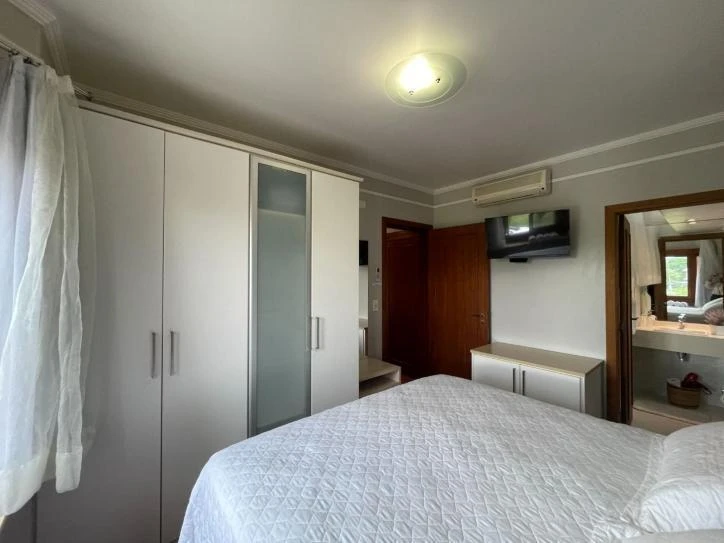 Ванна и 6 спален: дом 320 м² — photo 15