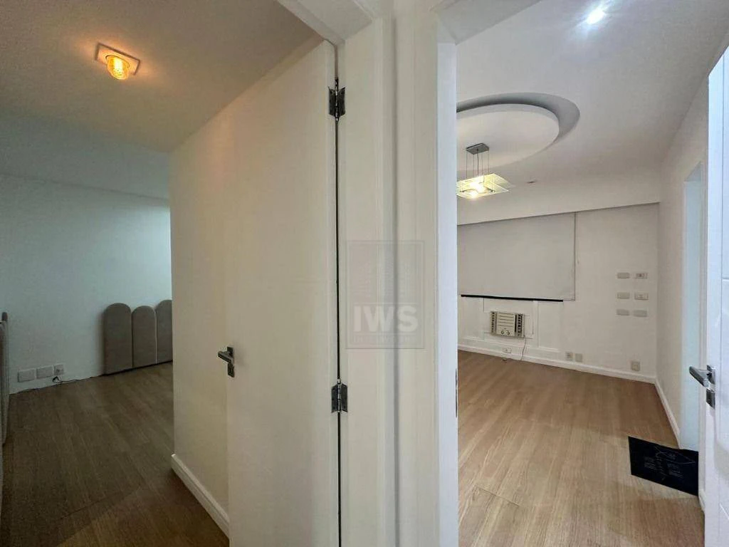 Furnished duplex penthouse with enclosed balcony — photo 26