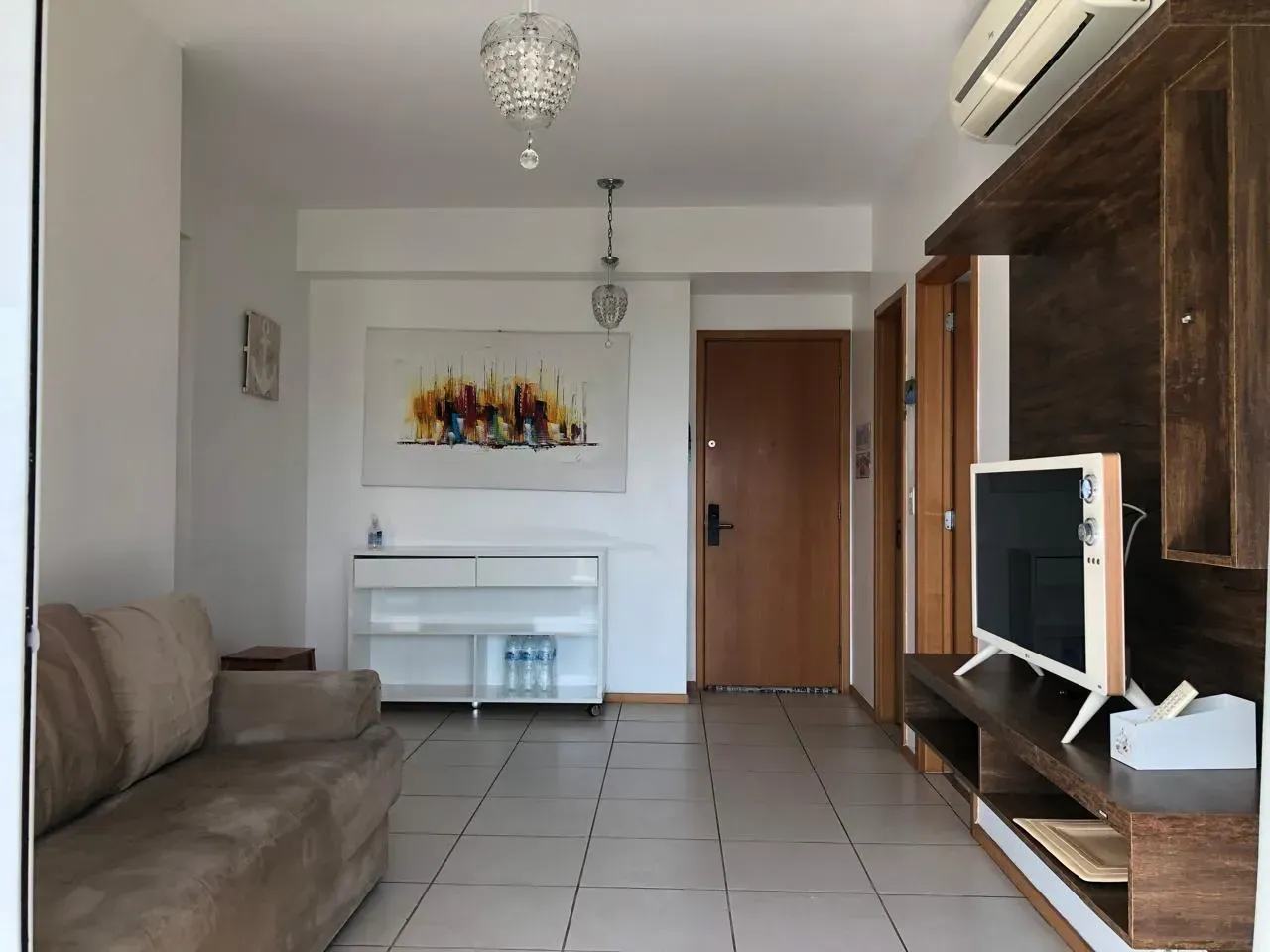 2-bedroom apartment in a building with a gym — photo 12