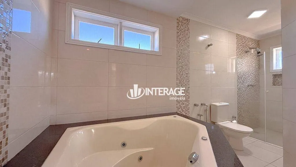 Condo house with private garden and laundry area — photo 53