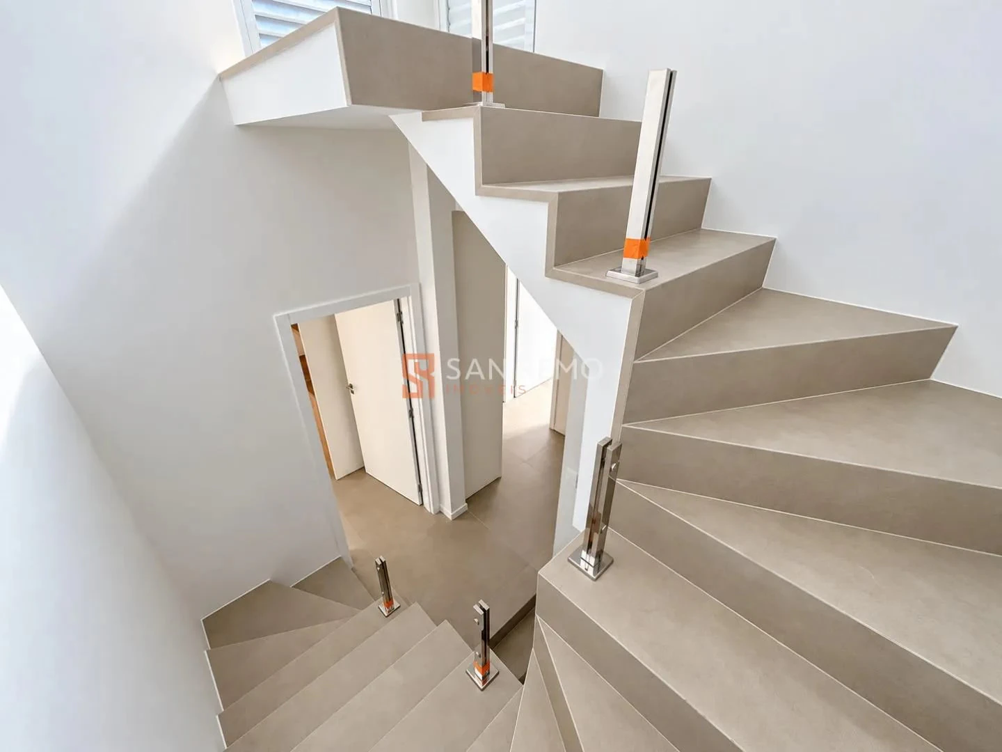 2-bedroom house with a home office — photo 4