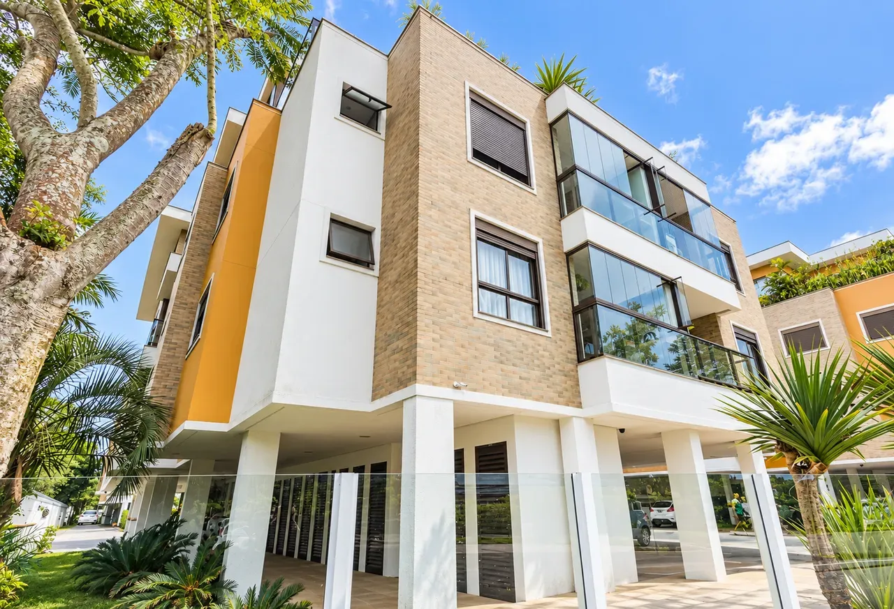 Apartment on the 3rd floor with a grill on the balcony — photo 9