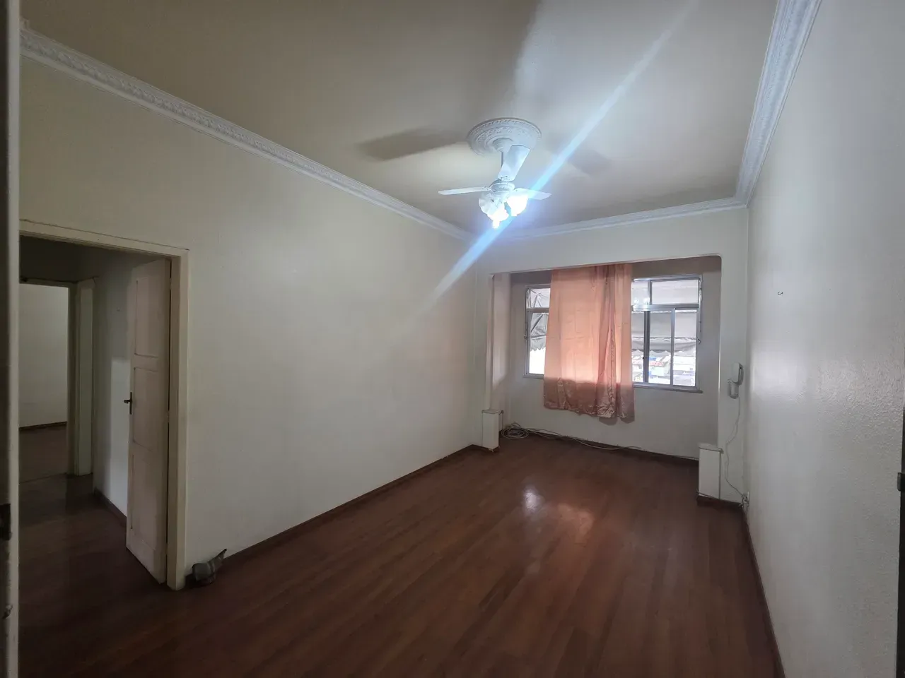 Apartment, 90 m², with wood or laminate floors — photo 16