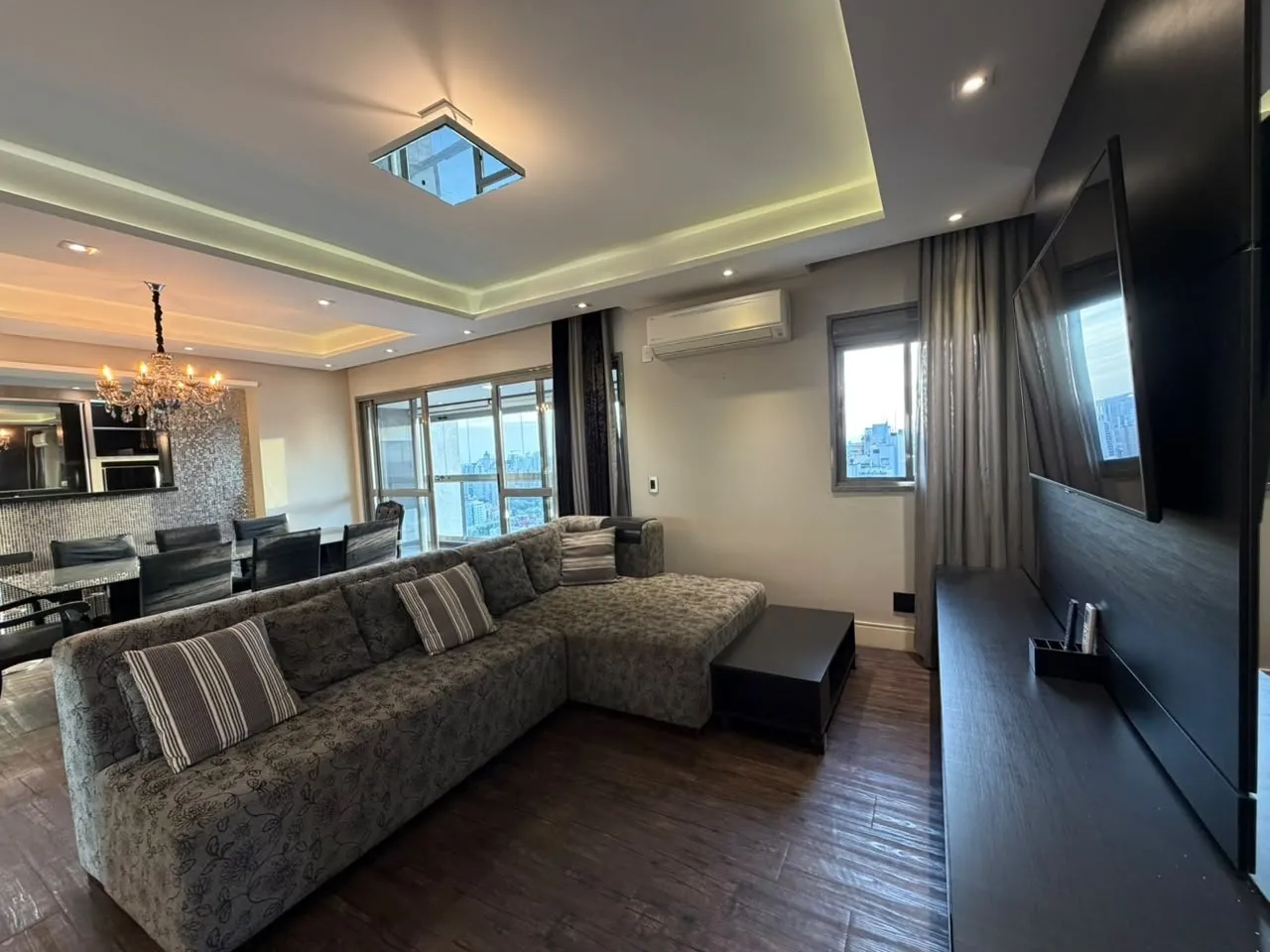 Floor-to-ceiling windows in a 3-bedroom apartment, 133 m² — photo 12